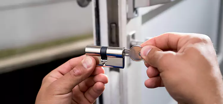 Emergency Locksmith for House Iselin